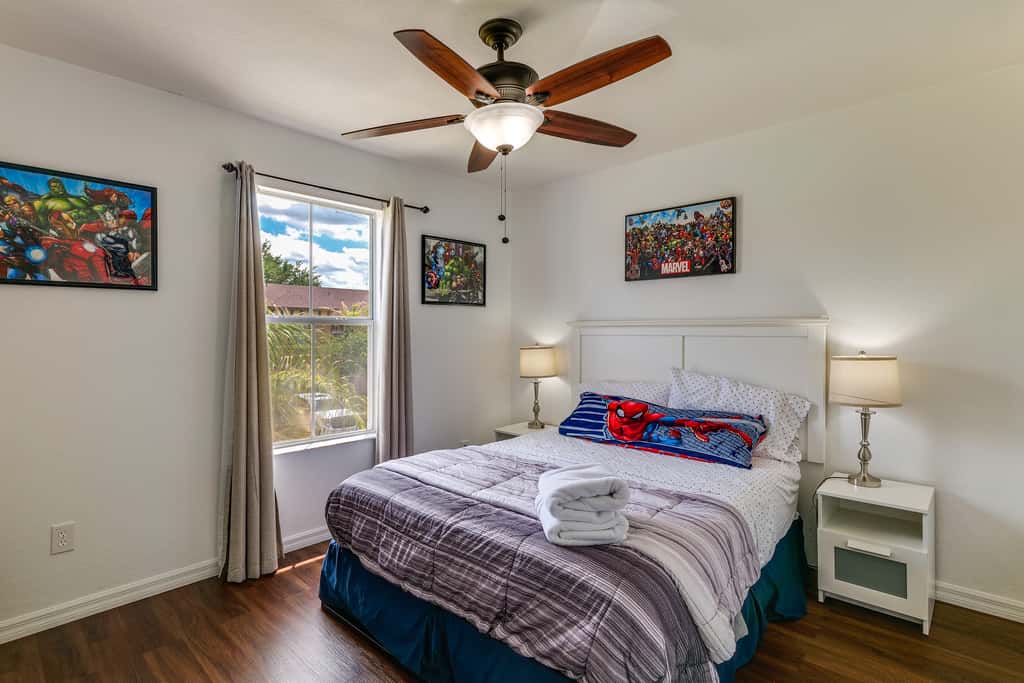 Pet-Friendly Davenport Townhome: 9 Mi to Disney!
