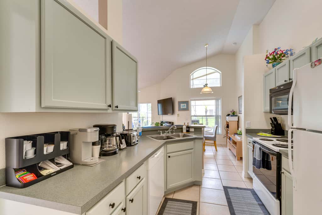Sunny Cozy Mirage | Heated Pool | AC | Game Room