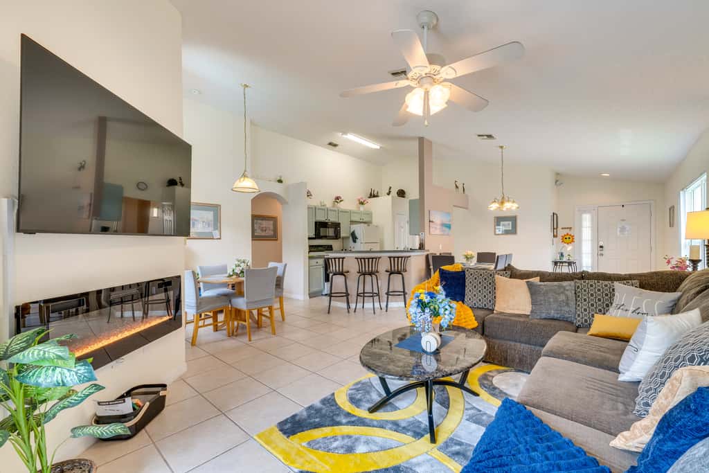Sunny Cozy Mirage | Heated Pool | AC | Game Room