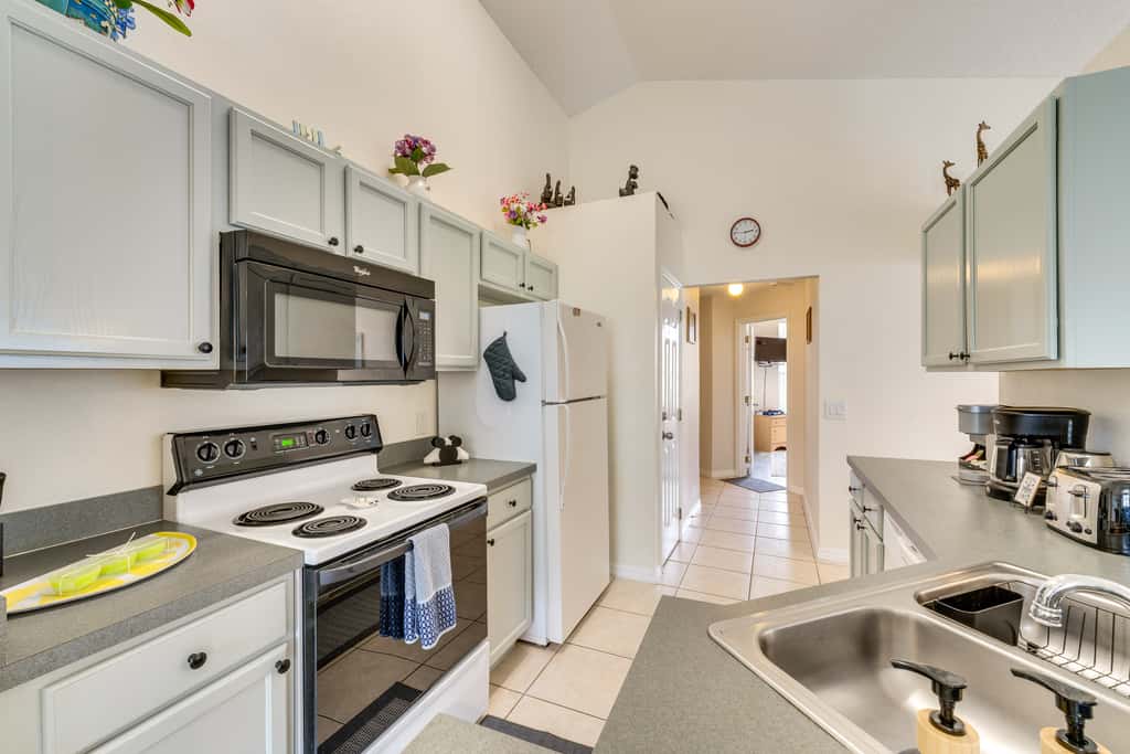 Sunny Cozy Mirage | Heated Pool | AC | Game Room