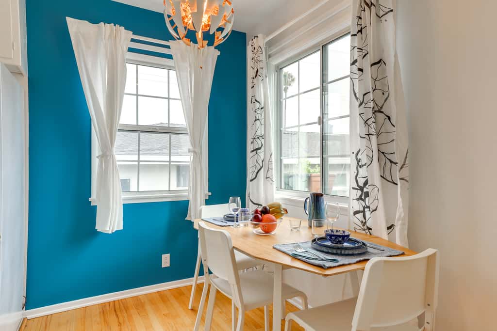 Spacious Furnished 1BR; Garage Parking; Garden