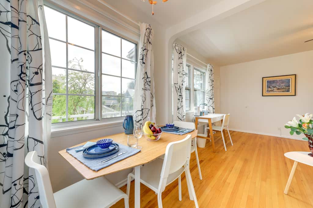 Spacious Furnished 1BR; Garage Parking; Garden