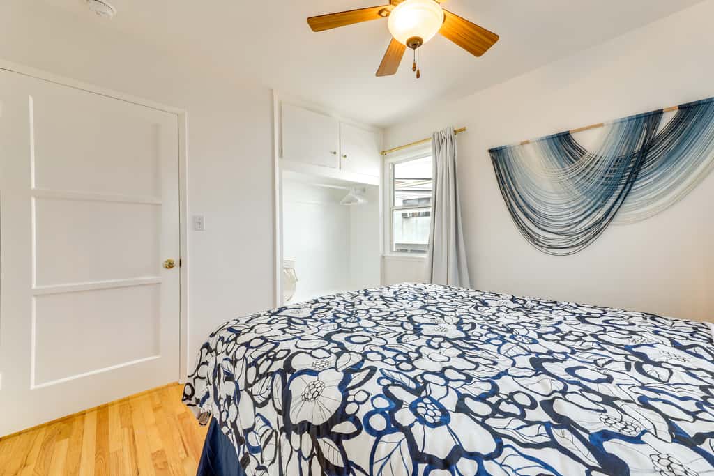 Spacious Furnished 1BR; Garage Parking; Garden