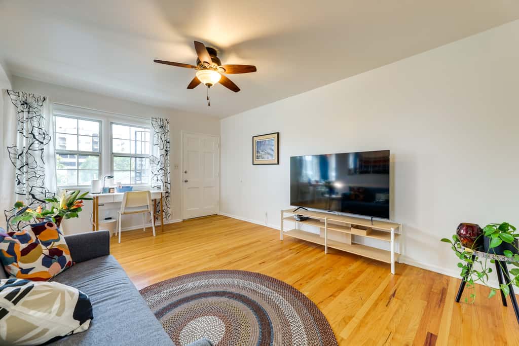 Spacious Furnished 1BR; Garage Parking; Garden