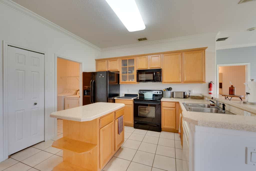 Pond Access & Grill! Group Escape, 19 Mi to WDW
