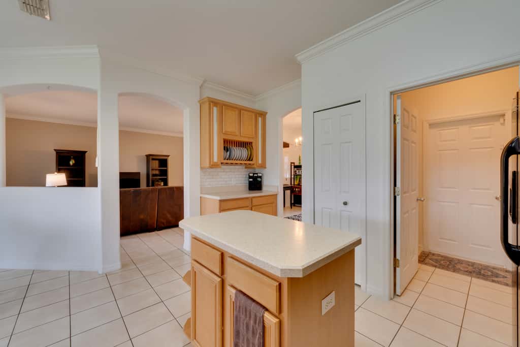 Pond Access & Grill! Group Escape, 19 Mi to WDW