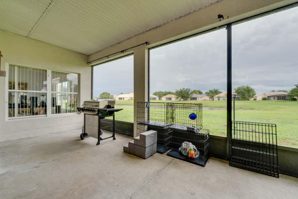 Pond Access & Grill! Group Escape, 19 Mi to WDW