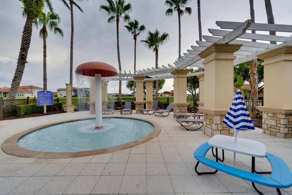 Pond Access & Grill! Group Escape, 19 Mi to WDW