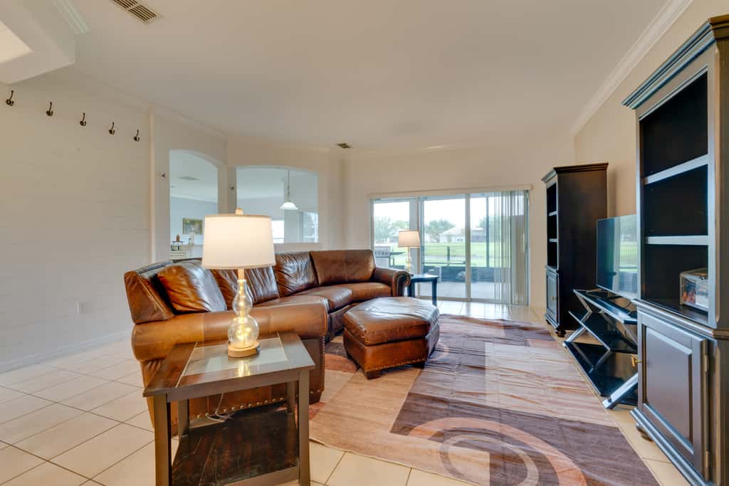 Pond Access & Grill! Group Escape, 19 Mi to WDW