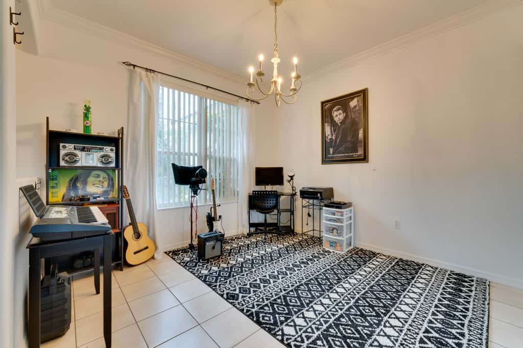 Pond Access & Grill! Group Escape, 19 Mi to WDW
