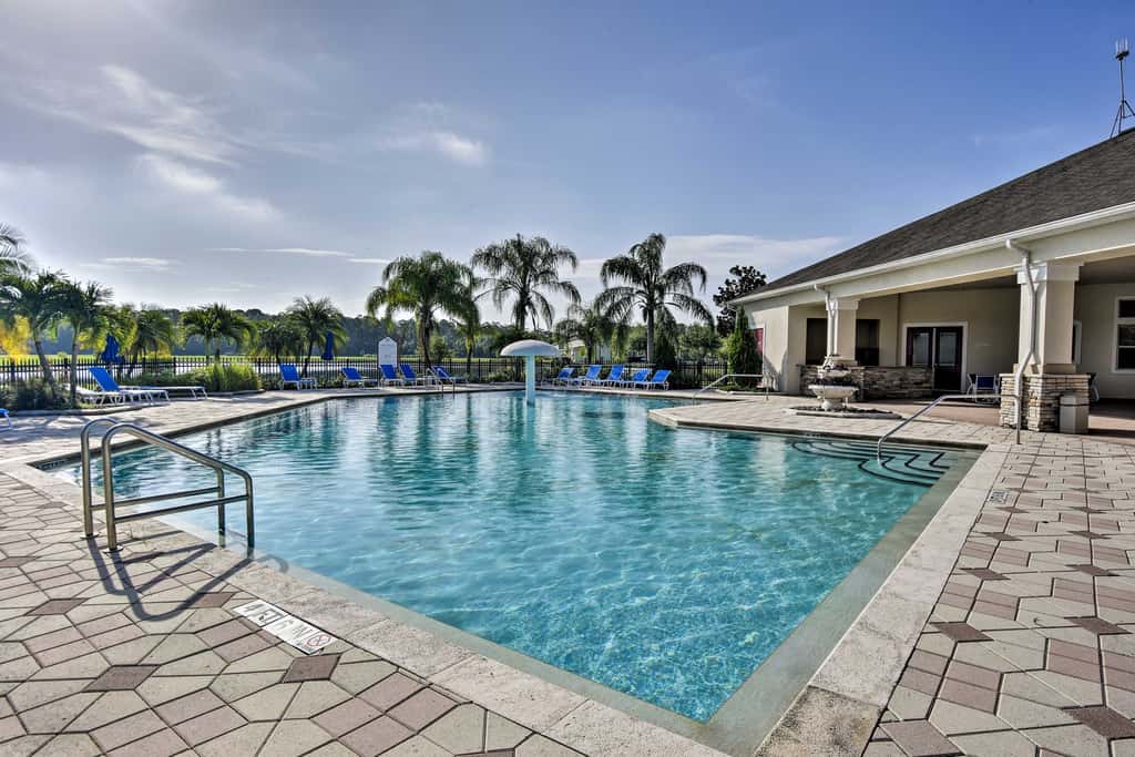 Pool, Hot Tub & Theatre Access: Kissimmee Gem