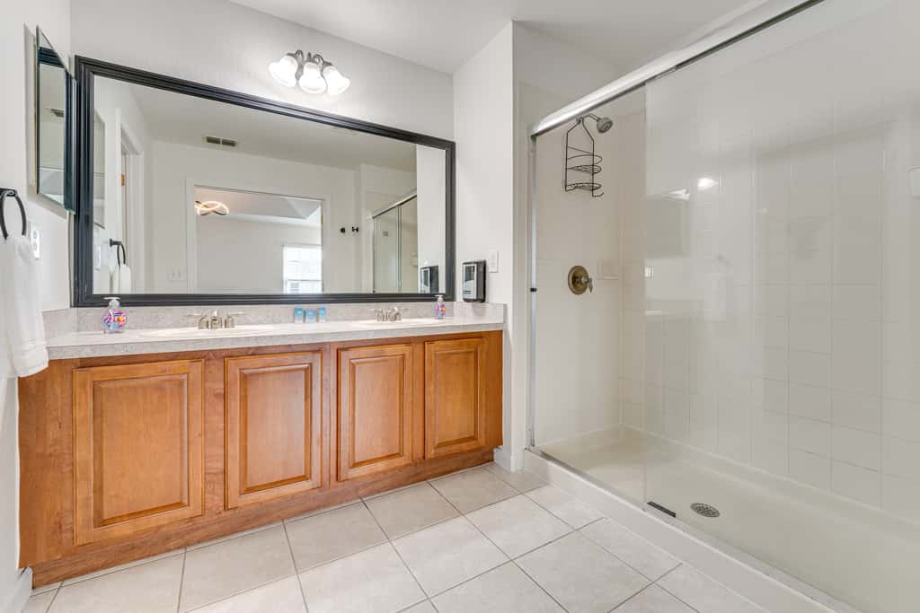 Pool, Hot Tub & Theatre Access: Kissimmee Gem
