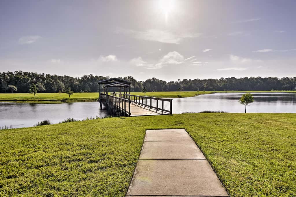 Pool, Hot Tub & Theatre Access: Kissimmee Gem