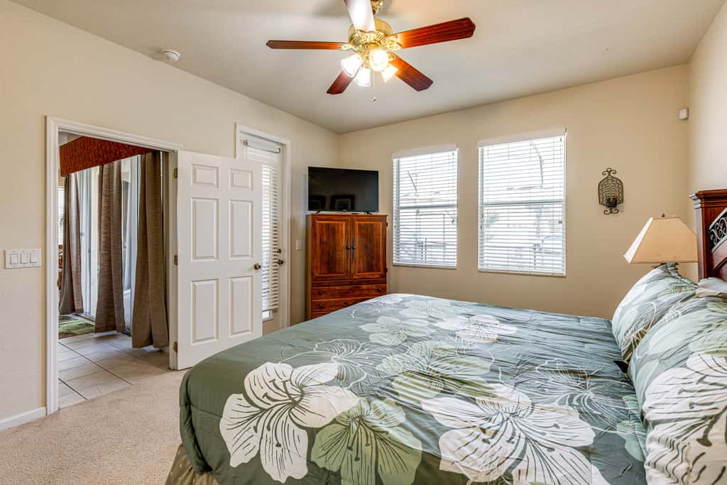 Resort Retreat w/ Outdoor Oasis: 13 Mi to Disney!