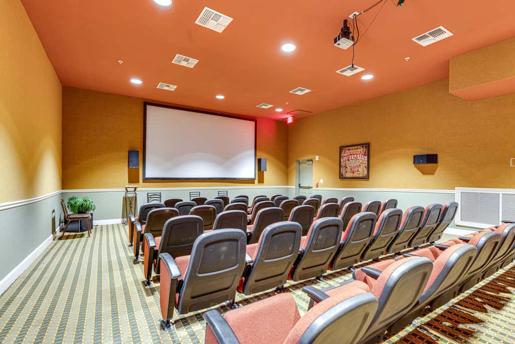Resort Retreat w/ Outdoor Oasis: 13 Mi to Disney!