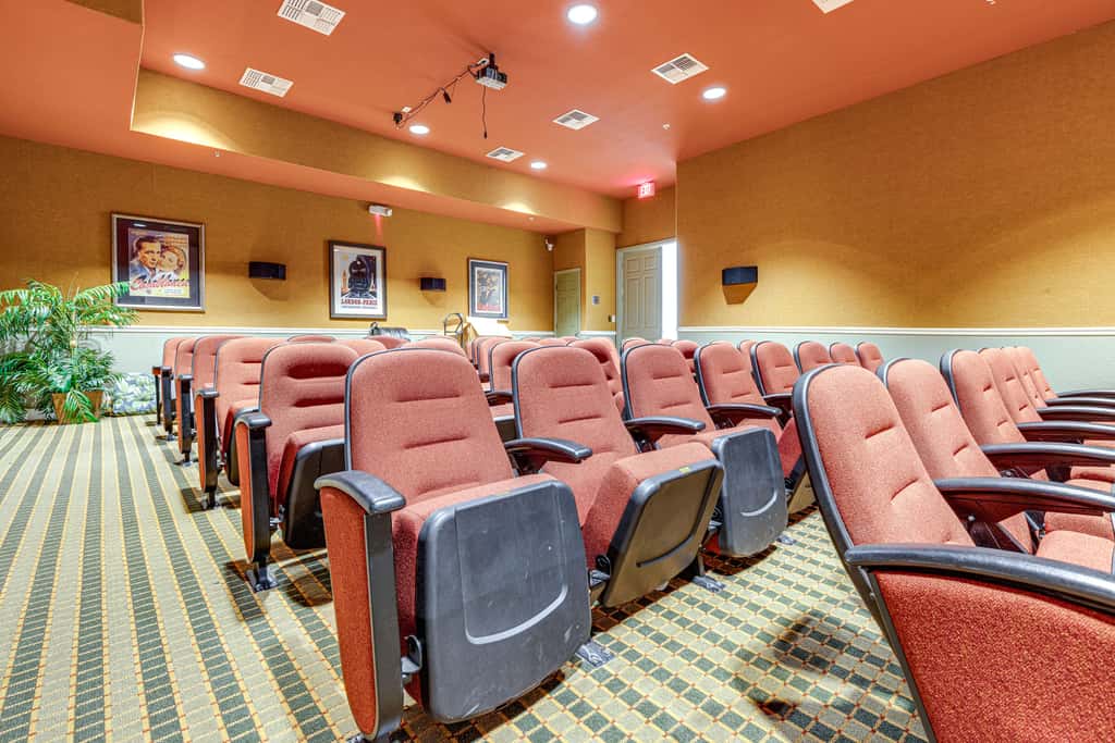 Resort Retreat w/ Outdoor Oasis: 13 Mi to Disney!