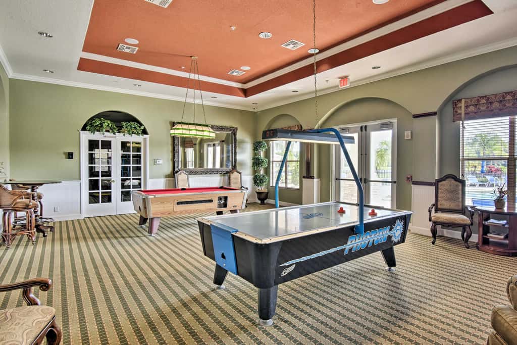 Resort Retreat w/ Outdoor Oasis: 13 Mi to Disney!