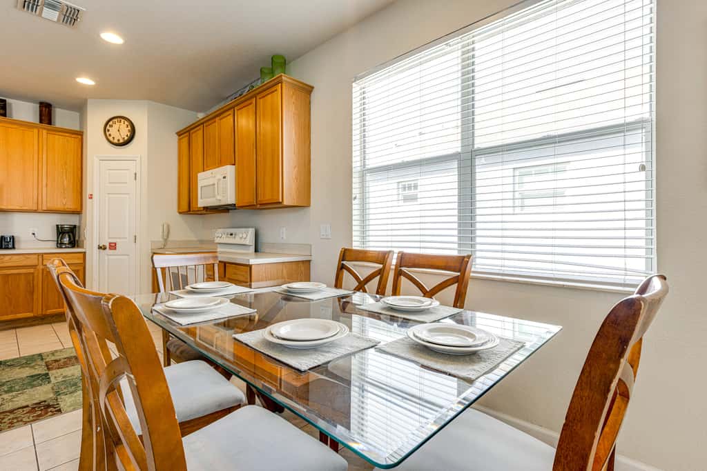 Resort Retreat w/ Outdoor Oasis: 13 Mi to Disney!