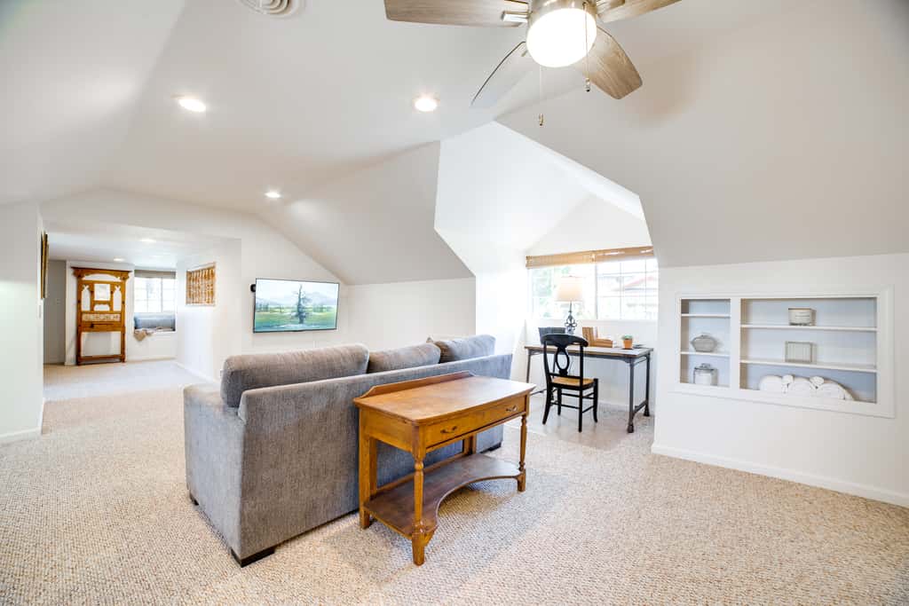Spacious Riverside Farmhouse, Perfectly Located