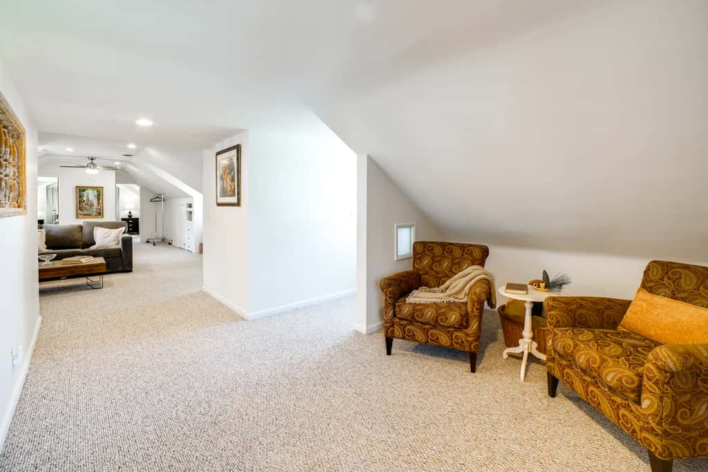 Spacious Riverside Farmhouse, Perfectly Located