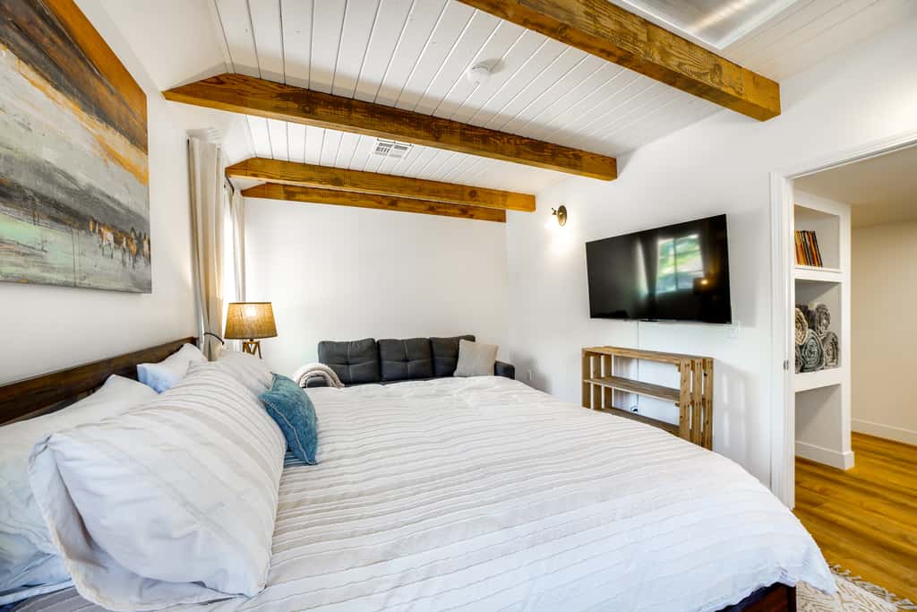 Spacious Riverside Farmhouse, Perfectly Located