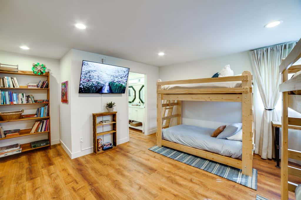 Spacious Riverside Farmhouse, Perfectly Located