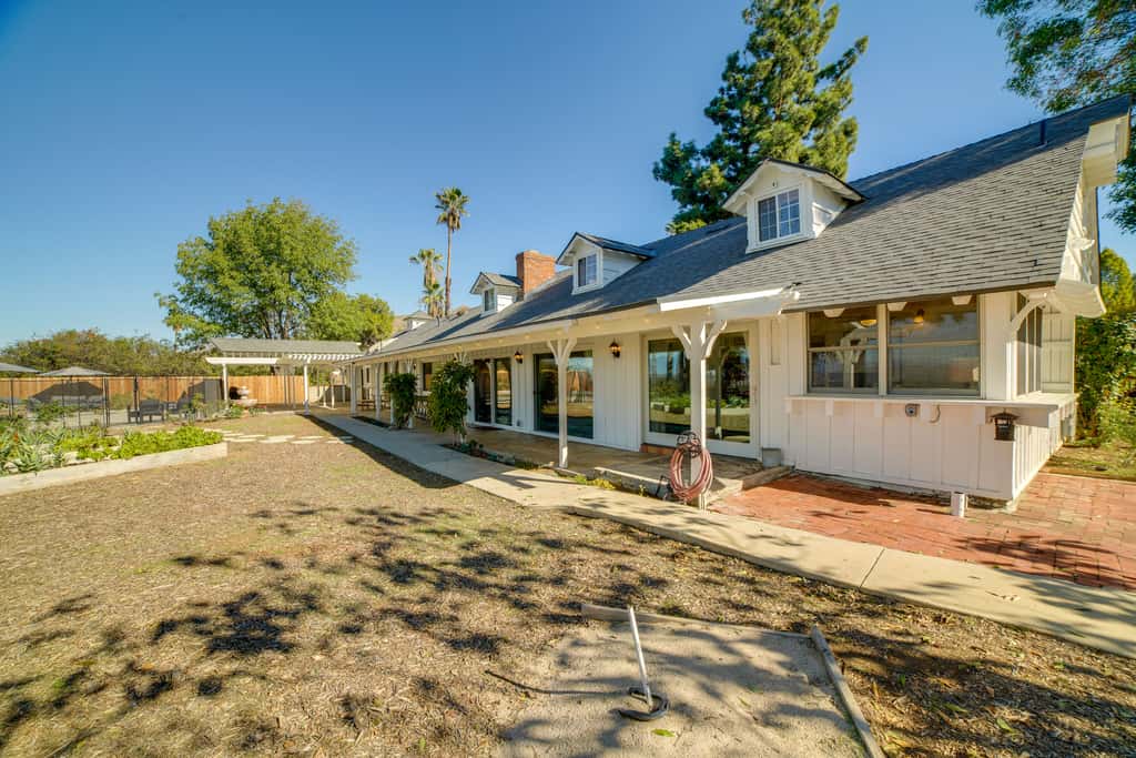Spacious Riverside Farmhouse, Perfectly Located