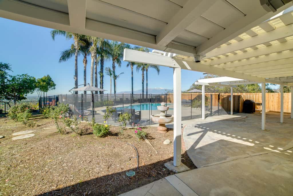 Spacious Riverside Farmhouse, Perfectly Located