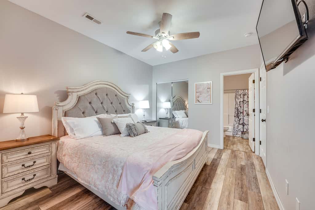 Relax Poolside! Golfer’s Oasis in Branson West