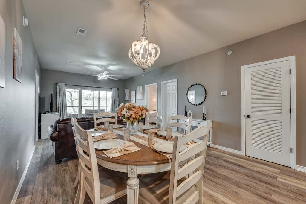 Relax Poolside! Golfer’s Oasis in Branson West