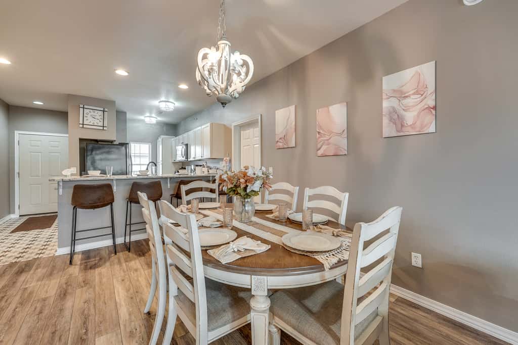 Relax Poolside! Golfer’s Oasis in Branson West