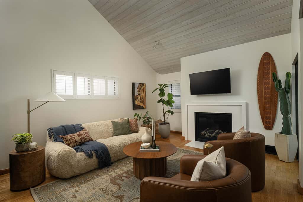 Walk to Venice Beach! Couple's Apt w/ Rooftop Deck