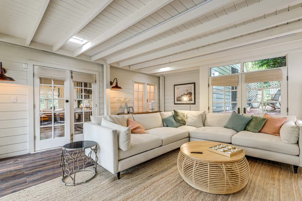 Pool & Speakeasy: Hollywood Hills Hideaway
