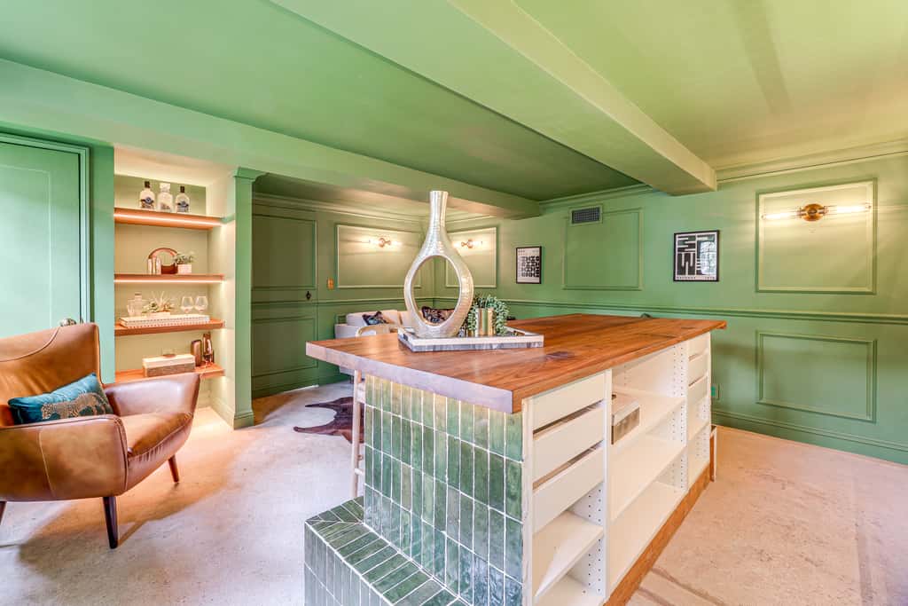 Pool & Speakeasy: Hollywood Hills Hideaway