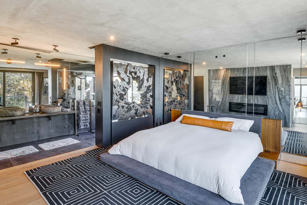Luxe Hollywood Hills A-Frame: Iconic Former Venue!