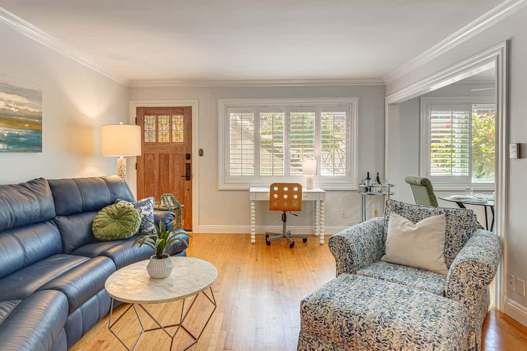 Ocean Breezes of Belmont Heights