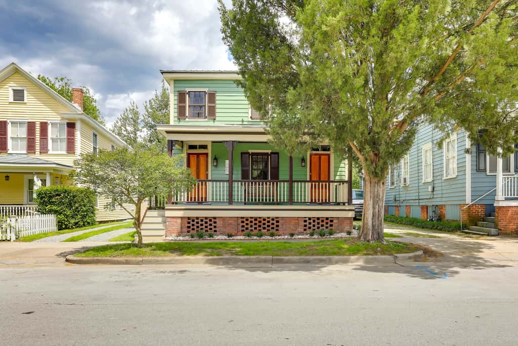 Twin Victorian Apts in Downtown New Bern