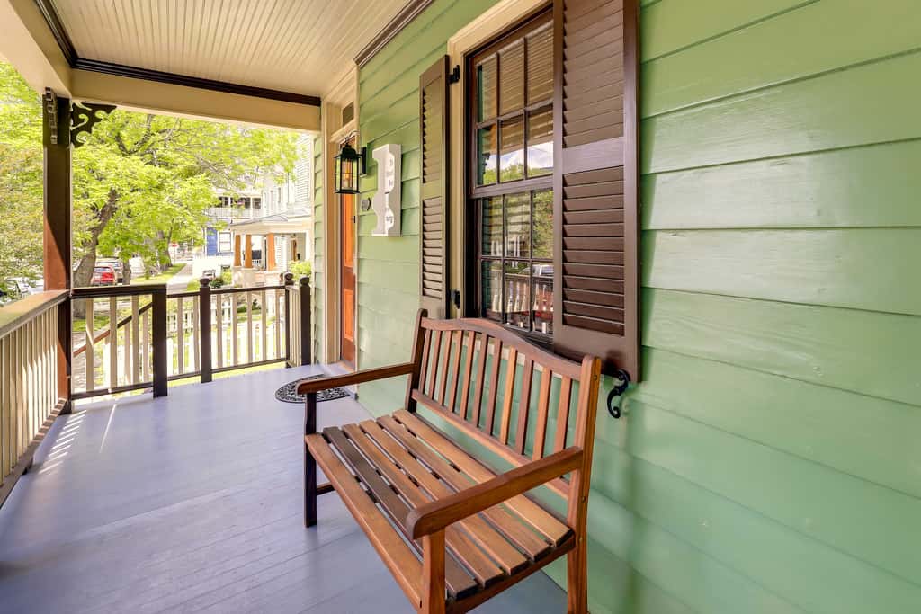 Twin Victorian Apts in Downtown New Bern
