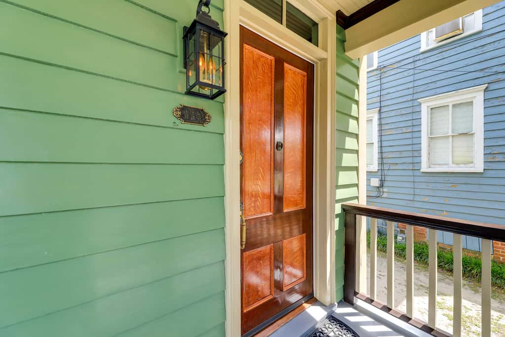Twin Victorian Apts in Downtown New Bern