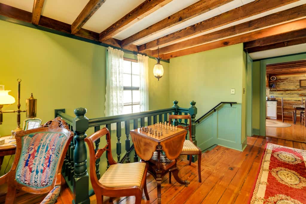Twin Victorian Apts in Downtown New Bern