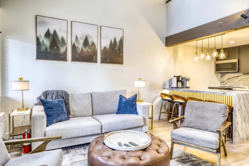 Modern Tahoe Retreat - Your Place to Unwind