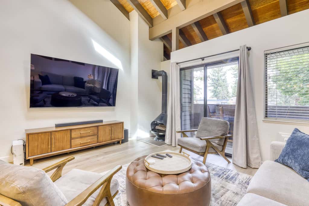 Modern Tahoe Retreat - Your Place to Unwind