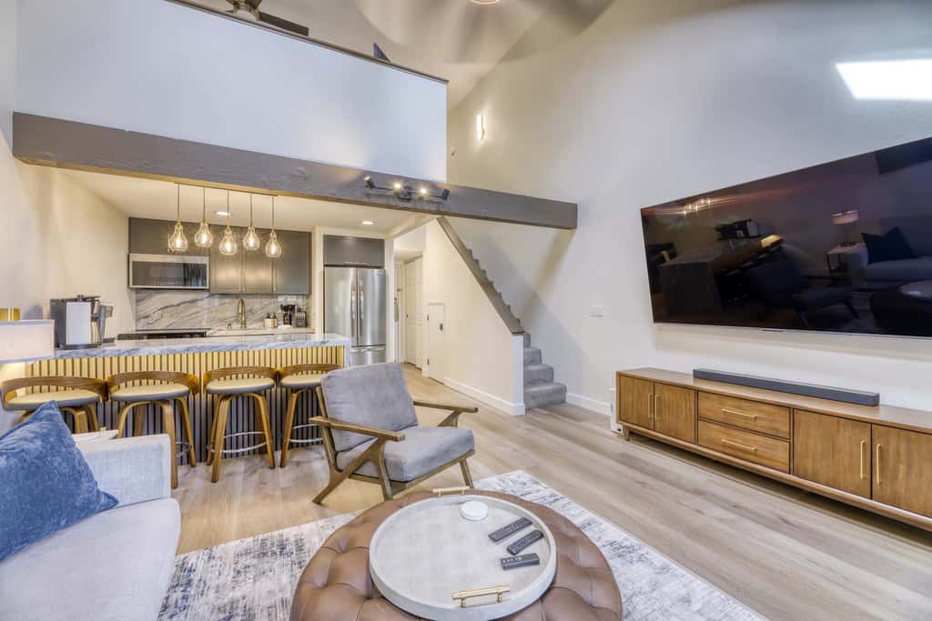 Modern Tahoe Retreat - Your Place to Unwind