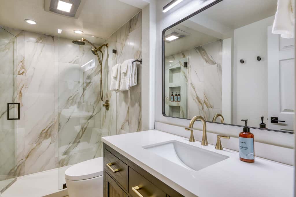 Modern Tahoe Retreat - Your Place to Unwind