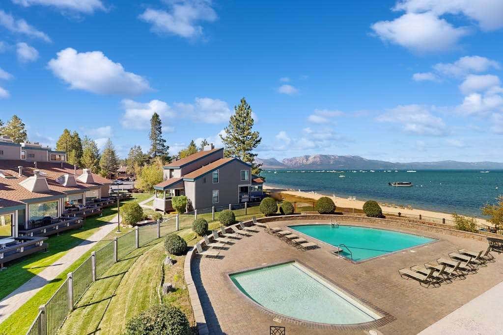 Modern Tahoe Retreat - Your Place to Unwind