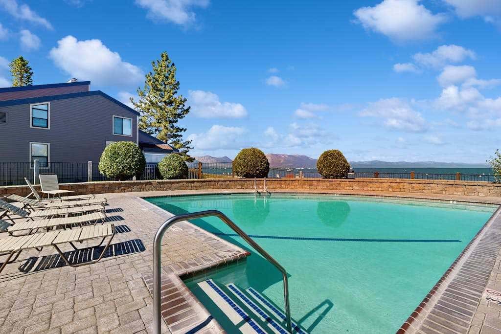 Modern Tahoe Retreat - Your Place to Unwind