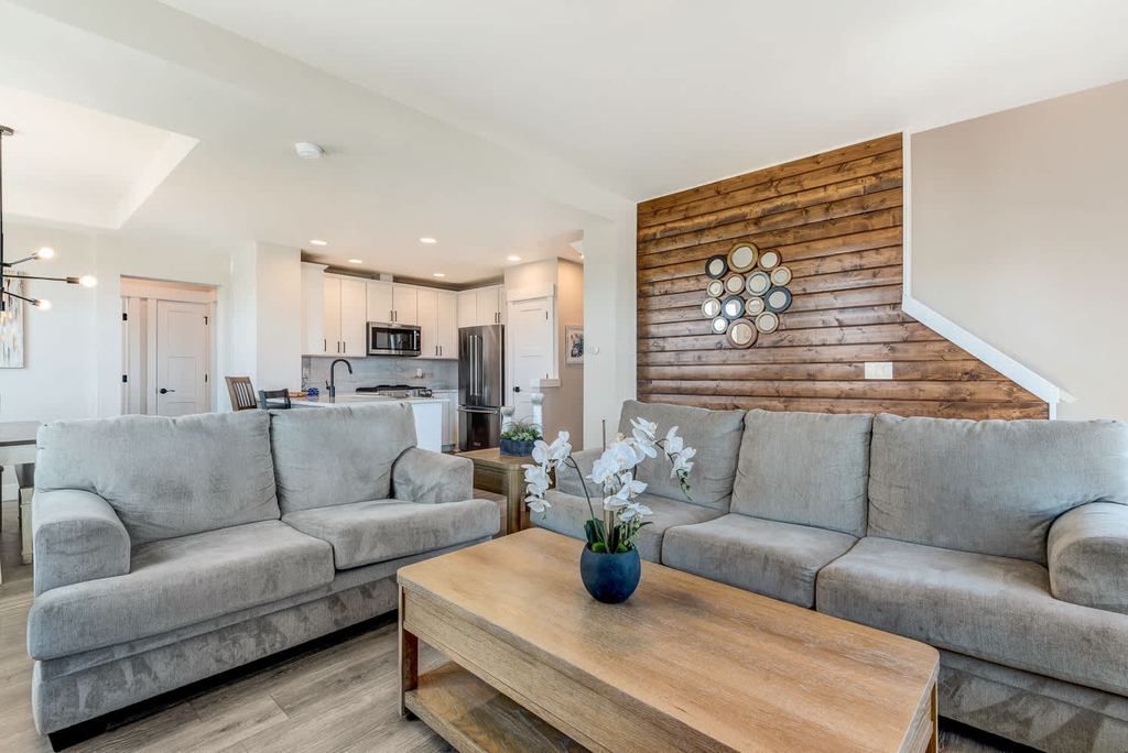 New Townhouse, Central Bend, w Fireplace