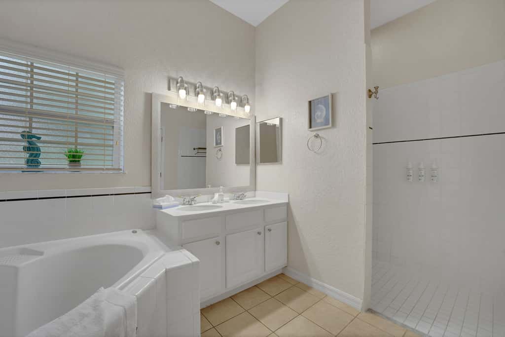 Tropical 2BR Bahama Bay Retreat Near Disney