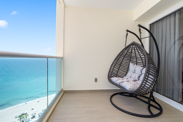 Verano 1602 – Luxury, Comfort & Ocean Views