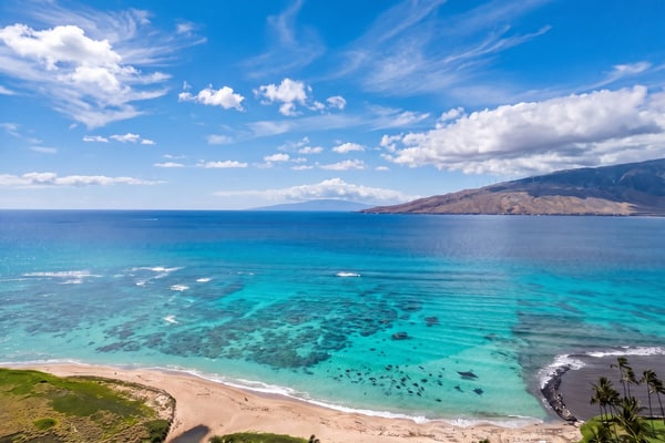 First-floor condo w/ garden view lanai, pool, hot tub, tennis courts and close to the ocean!
